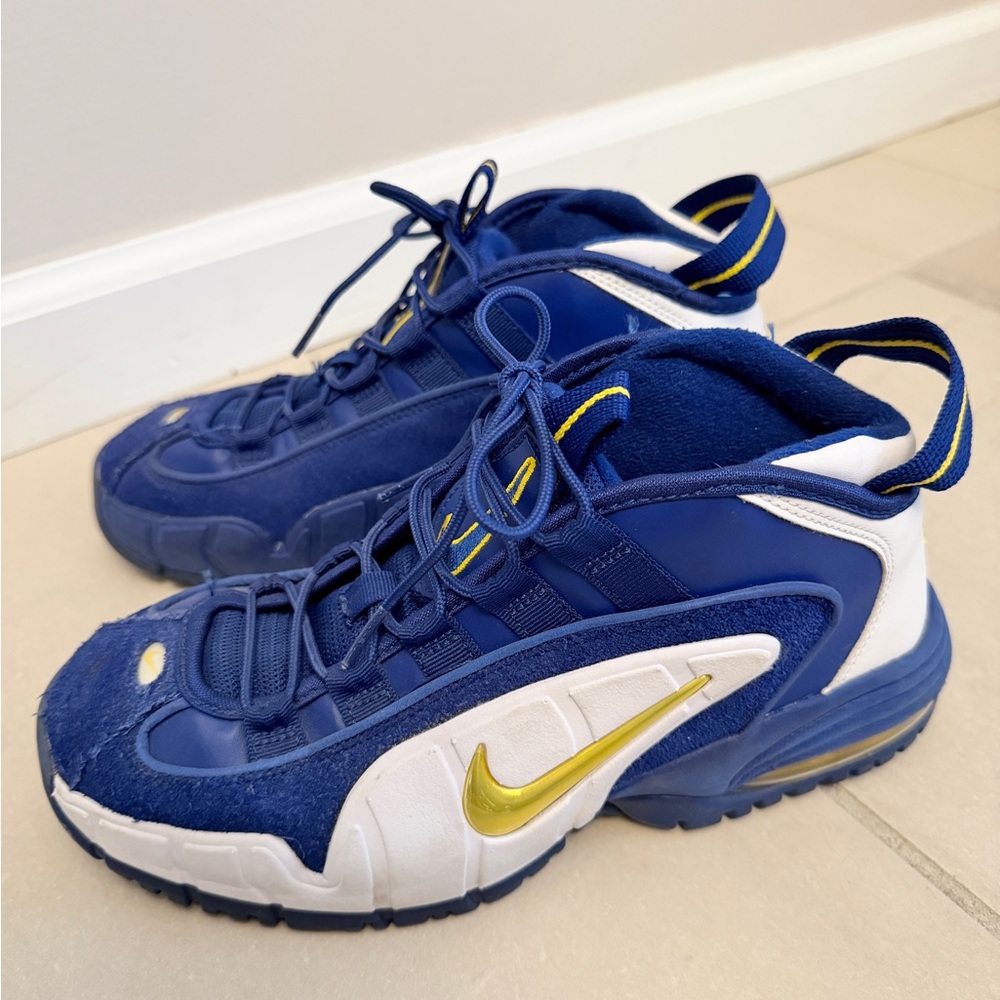 LIKE NEW Nike Boys Warriors Air Max Penny, Deep Royal/Amarillo, size youth 5.5